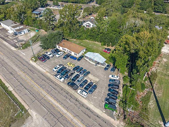 2nd image of 1930 Augusta Rd