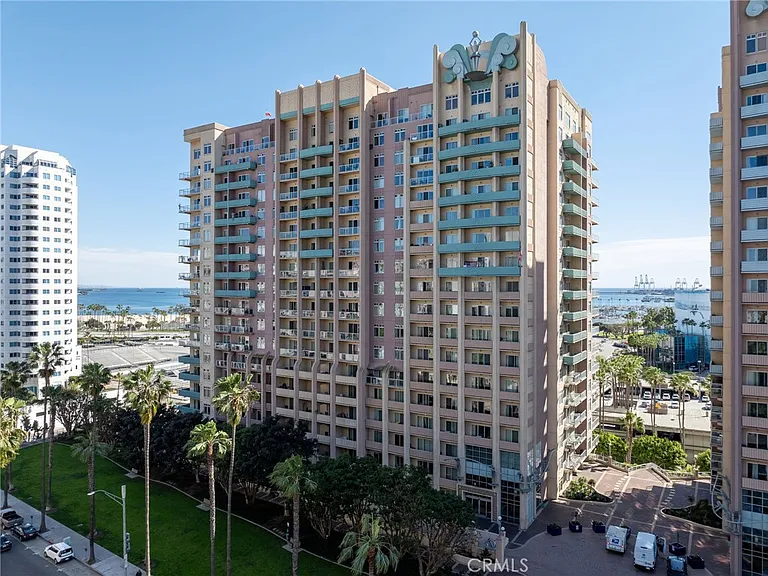 488 E Ocean Blvd #717 — Photo 36