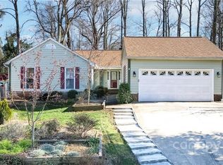 5505 Whistlewood Ln, Charlotte, NC 28208