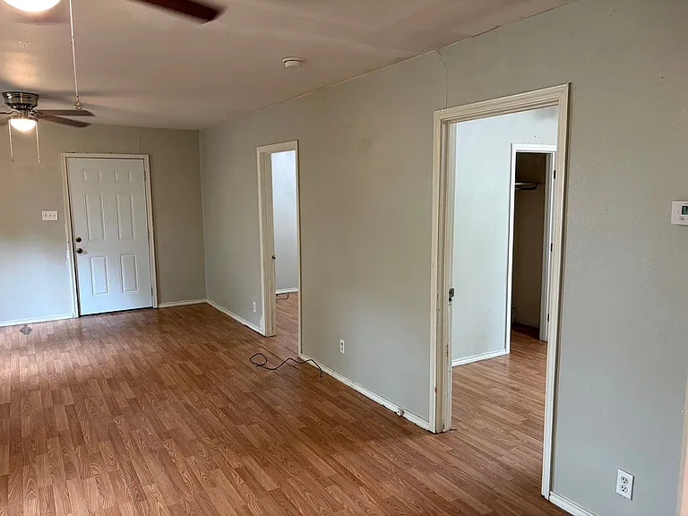 1911 Cherry St — Photo 5