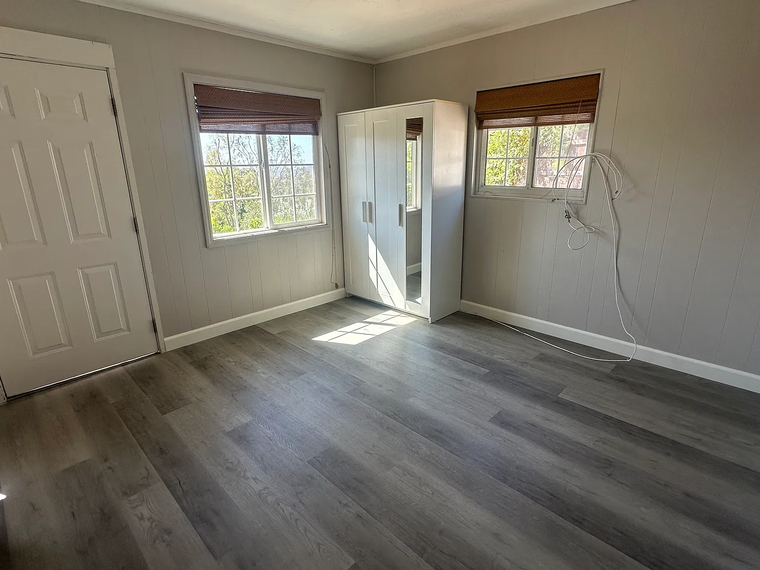 Studio, 300 sqft, $1,400 — Photo 2