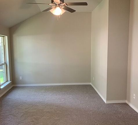 3rd image of 121 Wilson Cliff Dr