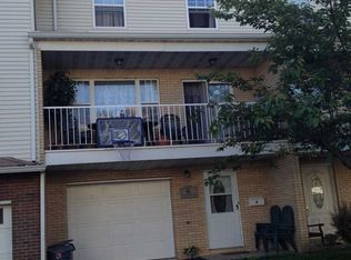6 Ingraffia Dr, Elmwood Park, NJ 07407