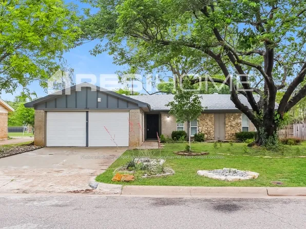 1300 Prelude Dr, Fort Worth, TX 76134