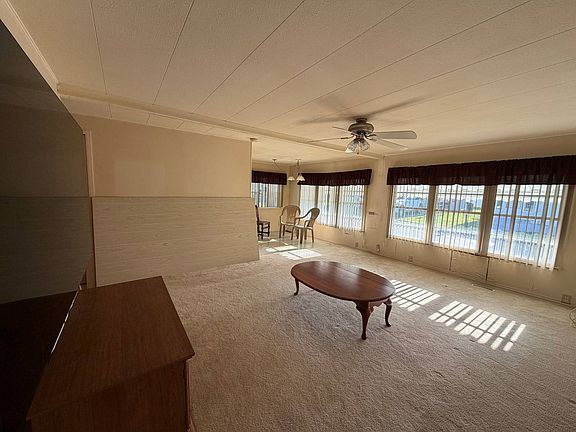 3rd image of 39 Ramada Dr