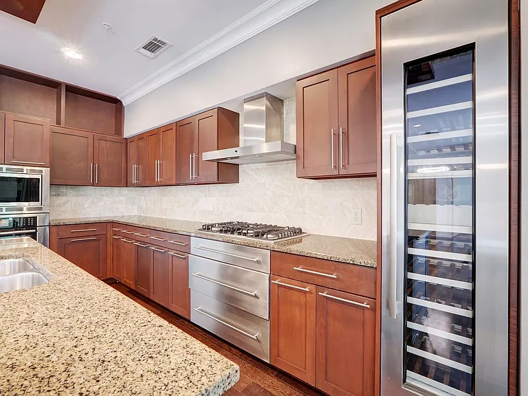 1600 Barton Springs Rd #6306 — Photo 9