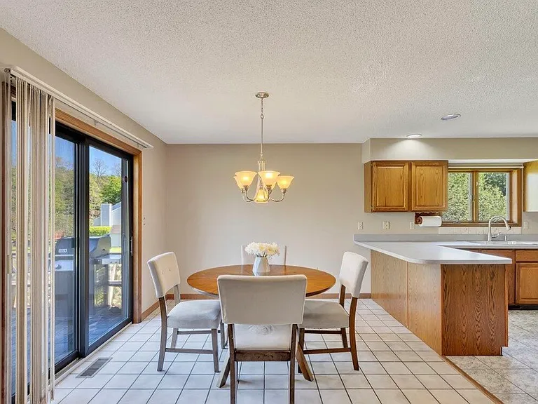 2 Chantal Ct #I1 — Photo 6