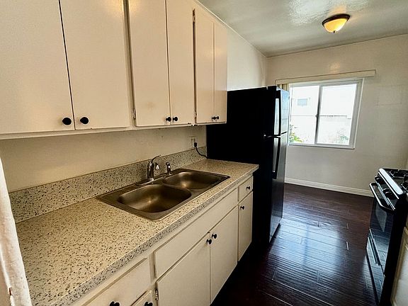 4th image of 1542-1546 Pacific Beach Dr #1544