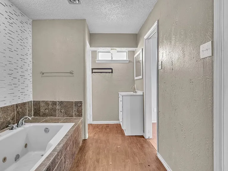 611 Wilson Ct — Photo 14