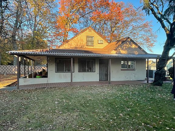 4th image of 111 Cedar Hill Ave