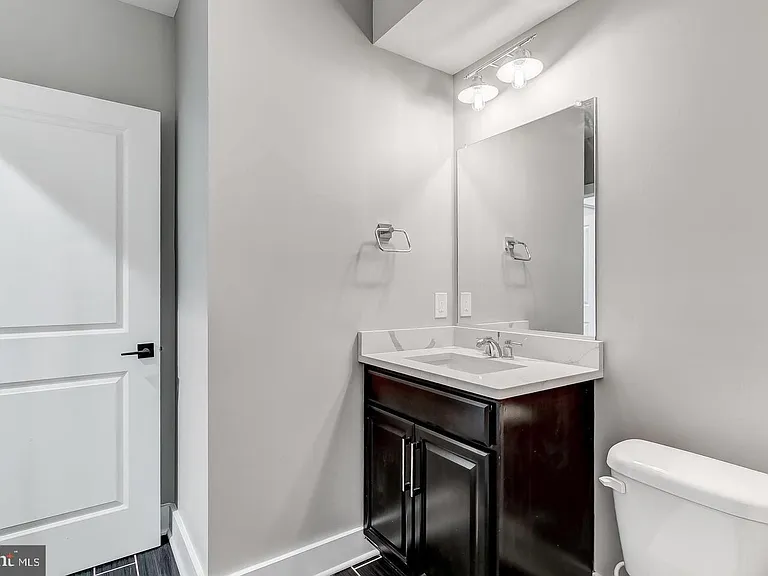 1440 S Charles St — Photo 16