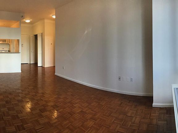 5th image of 350 W 43rd St APT 21D