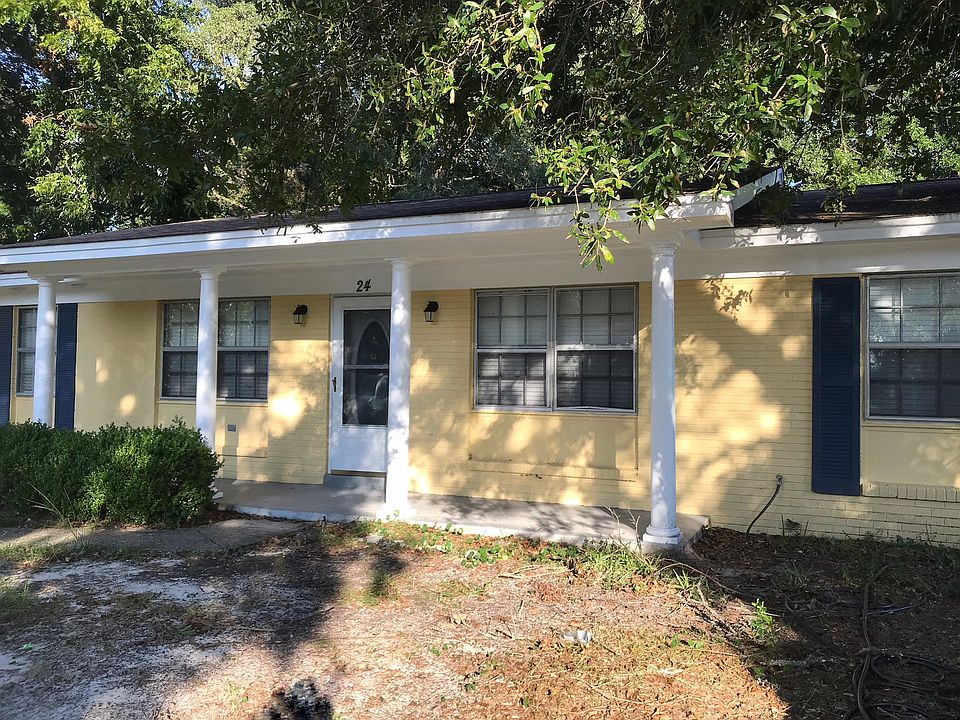 1st image of 24 Caswell Cir