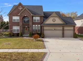 4095 Rockingham Dr, Troy, MI 48085