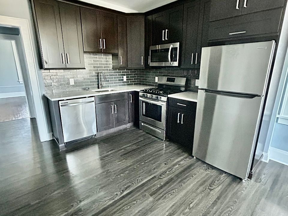 1st image of 220 Passaic Ave Floor 3