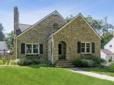 320 N Commonwealth Ave, Elgin, IL, 60123
