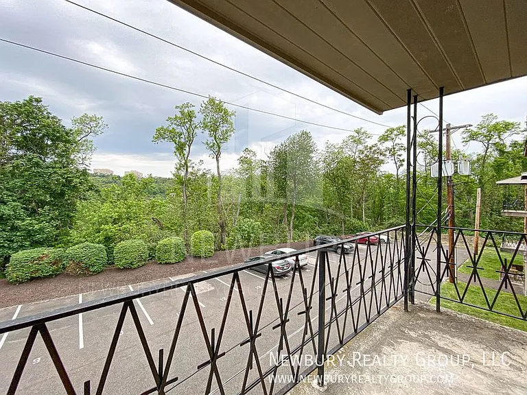 1459 Poplar St #17 — Photo 6