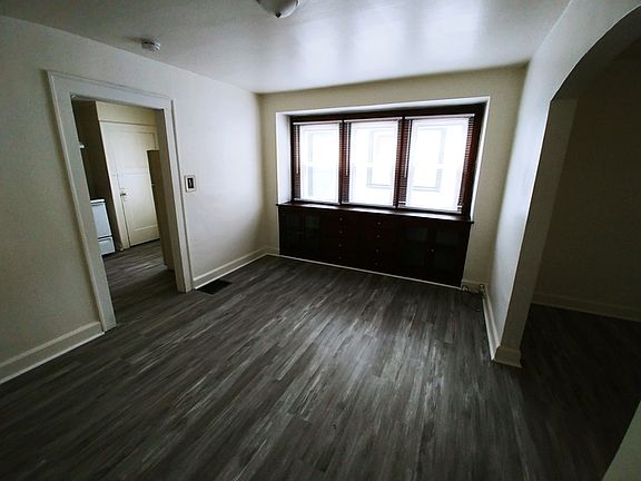 5th image of 821 N Bradley Ave #821