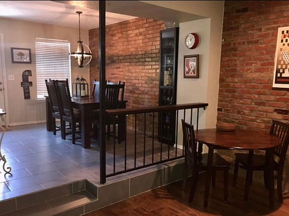 4th image of 3326 Brookhollow Ct