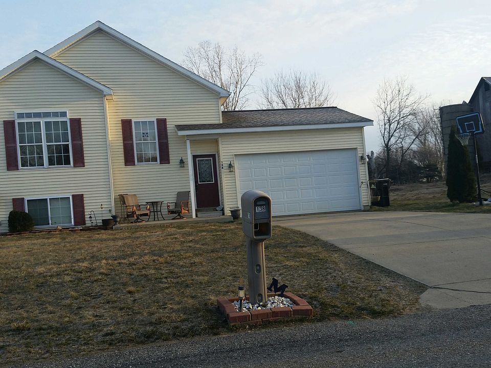 1st image of 138 Lind Ave