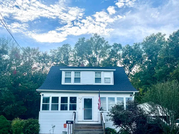 147 Hillcrest Avenue, Newington, CT 06111