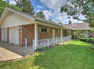 324 Shoreline Pl, Decatur, IL 62521