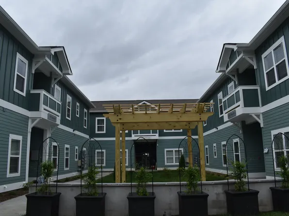 Union Avenue Court Apartments, 2104 Union Ave #408491fc0, Chattanooga, TN 37404