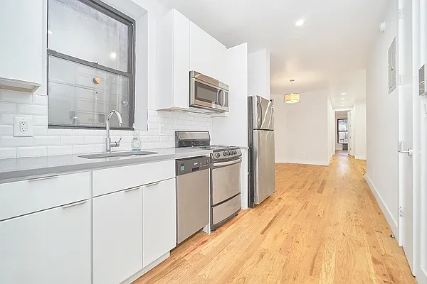 Rented by Living New York | media 12