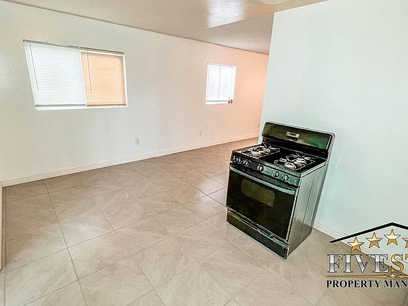 3rd image of 1424 Gorrill St