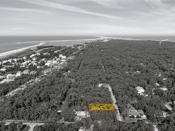 4th image of 503 Fort Tensas Pl