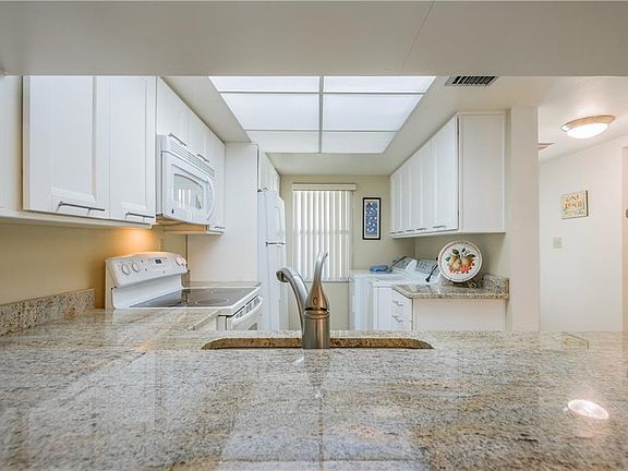3rd image of 90 S Highland Ave APT 220