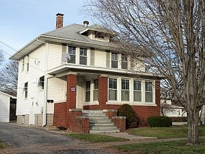 1st image of 115 W Mary St