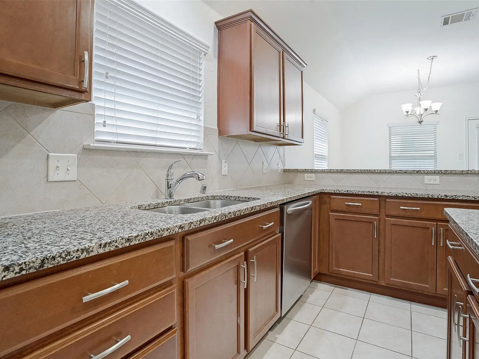 3 bed, 1532 sqft, $2,199 — Photo 4