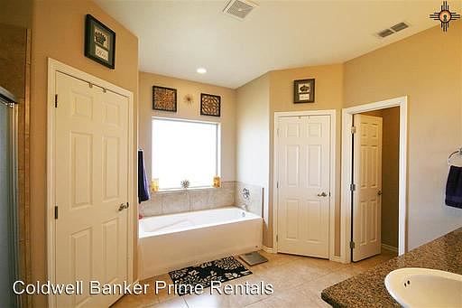 4th image of 192 Mariposa Dr