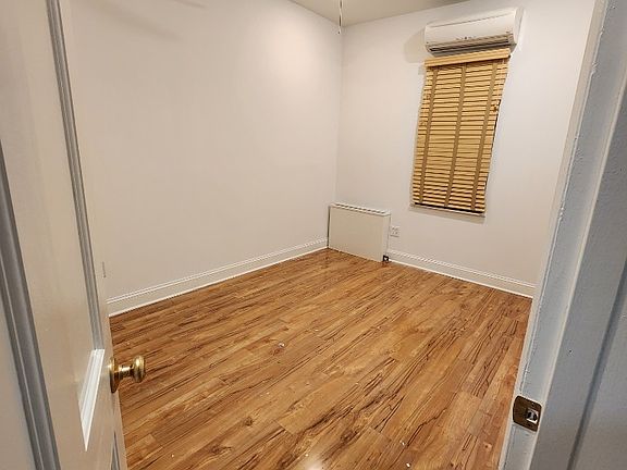5th image of 2136 49th St #1
