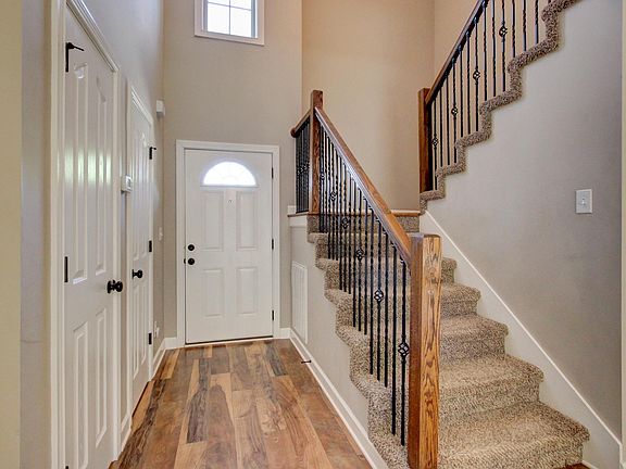 5th image of 3637 Fox Tail Dr