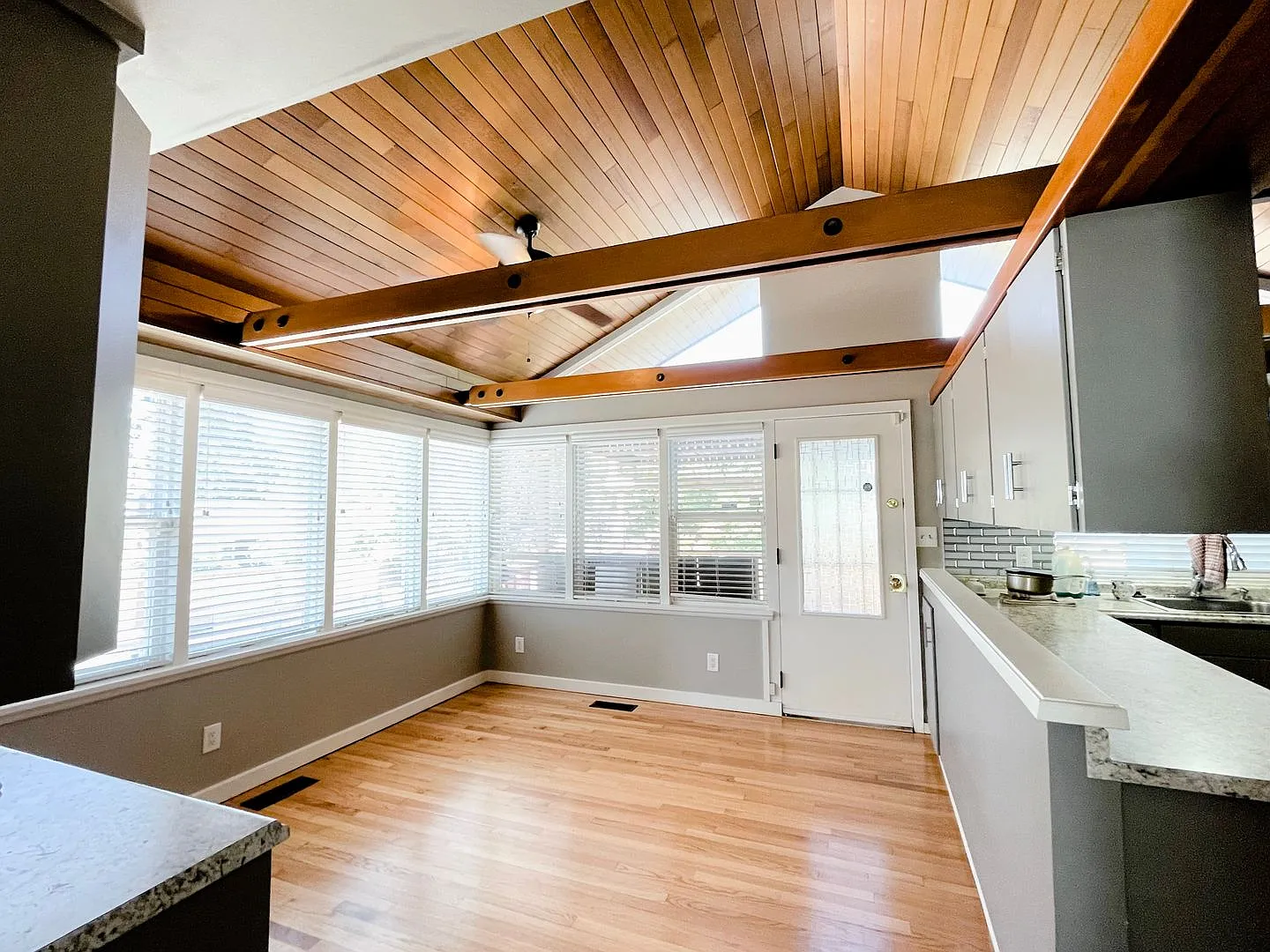 Lakeridge Home — Photo 4
