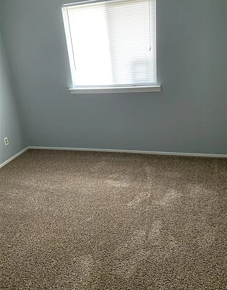 1919 Wahl Way — Photo 8