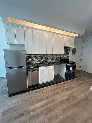 4th image of 440 E 115th St #2A