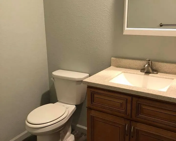 1407 Poplar St — Photo 10