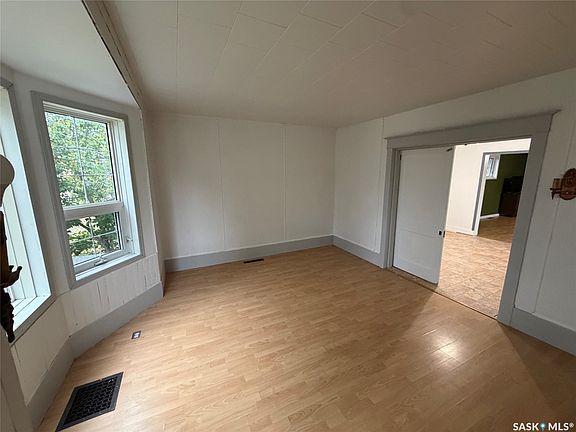 3rd image of 320 Prince Street