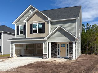 720 Ellabond St, Sneads Ferry, NC 28460