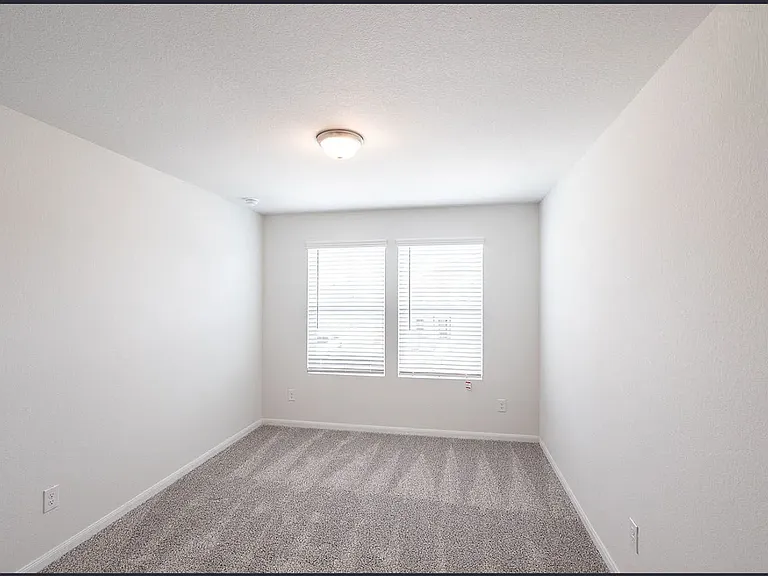 104 Greenthread Dr — Photo 15