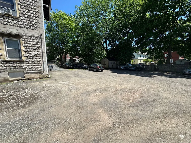 162 Bassett St #A3 — Photo 6