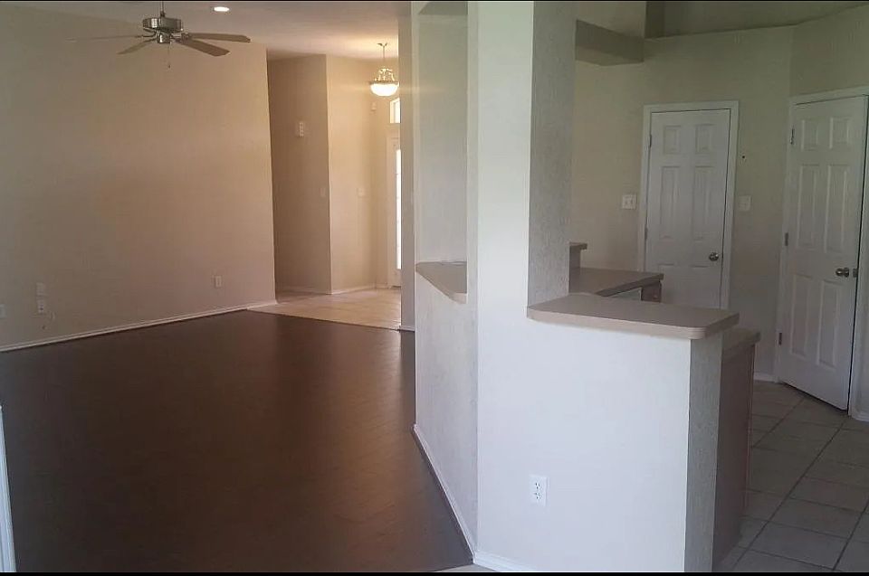 2nd image of 2704 Butterfly Dr