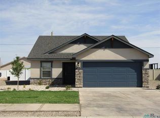 2416 W Briscoe Ave, Artesia, NM 88210