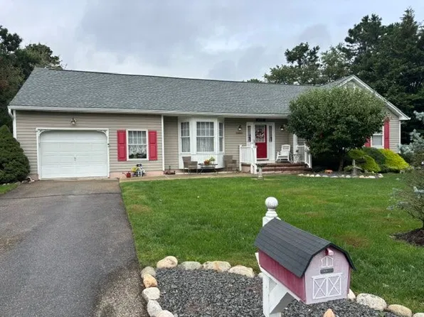 633 Grinnell Ave, Toms River, NJ 08757