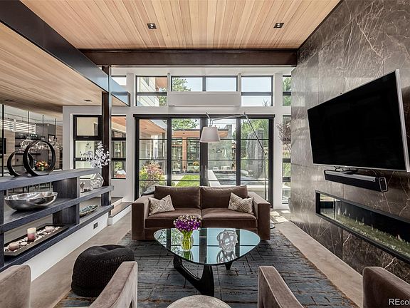 4th image of 634 S Corona Street