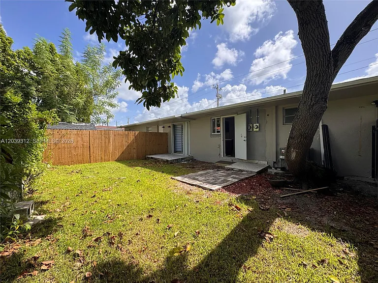 3632 SW 87th Ave #FRONT — Photo 12