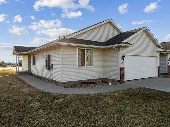 2965 Samuel Ct SW Unit C, Cedar Rapids, IA 52404